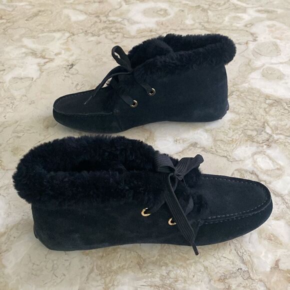Tod’s Gommino Black Suede & Shearling Moccasin Ankle Booties - Picture 5 of 10